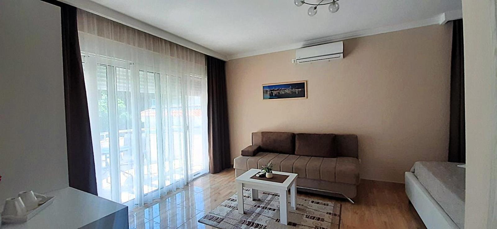 Apartmants Elisa Ulcinj Bagian luar foto
